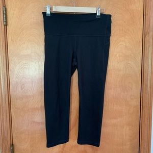 Gap fit blackout technology workout capris